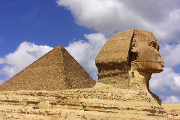 The Great Sٍphinx and Khufu's Pyramid