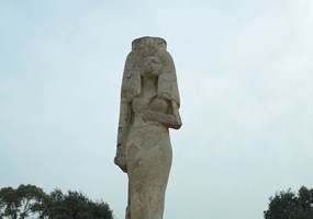 Statue of Queen Meritamun