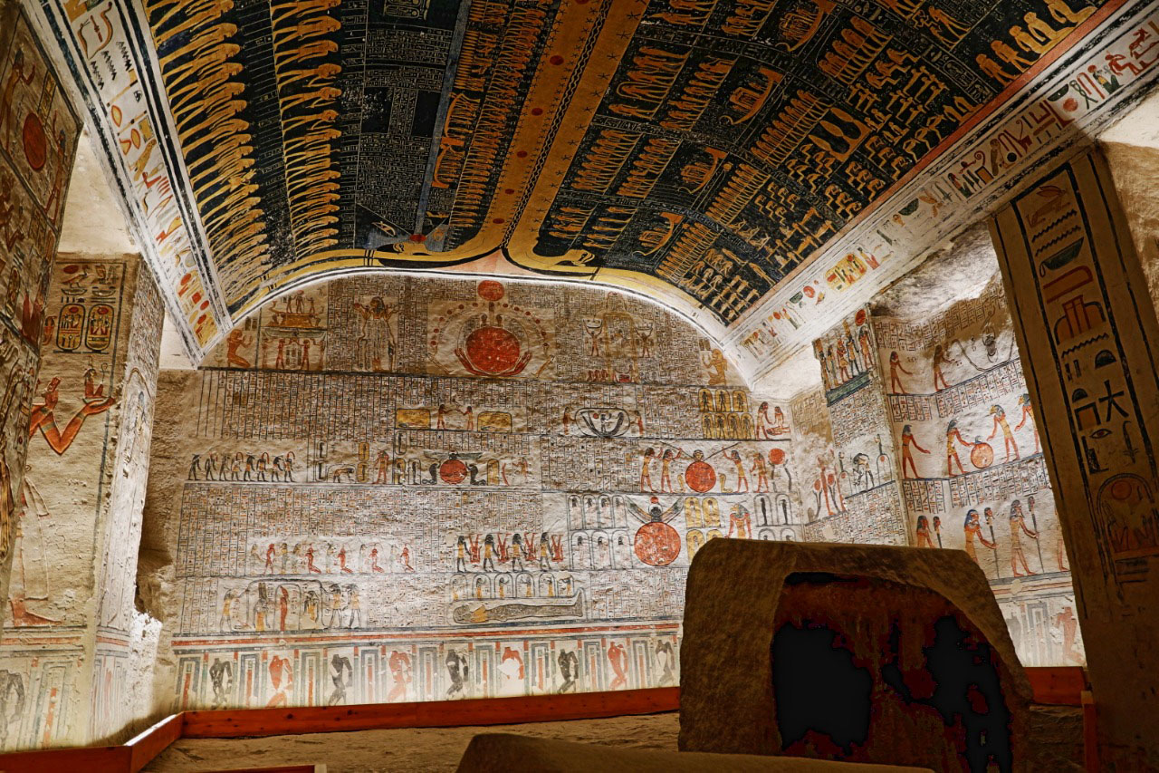 North wall of the burial chamber