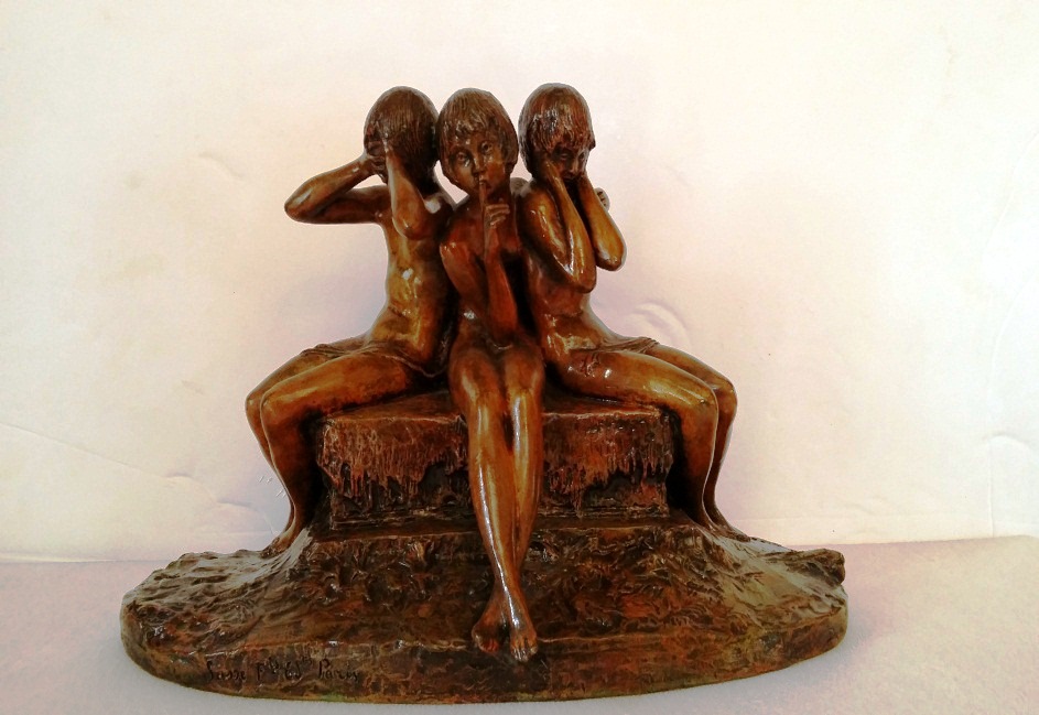 Statue of I do not hear nor see nor speak