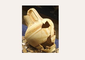 Pottery vessel