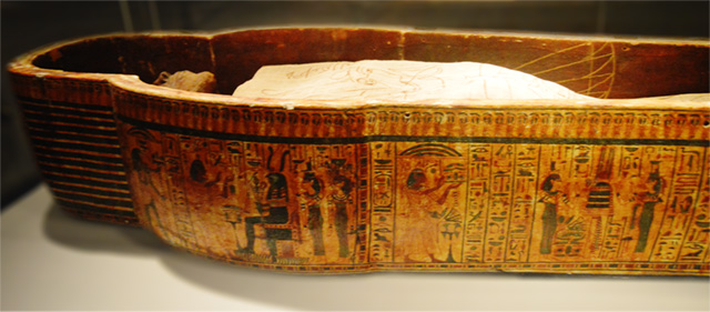 Mummy and box of the coffin of Maseharti
