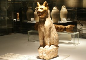 Statue and mummy of a cat