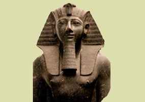 Granite statue of King Thutmose III