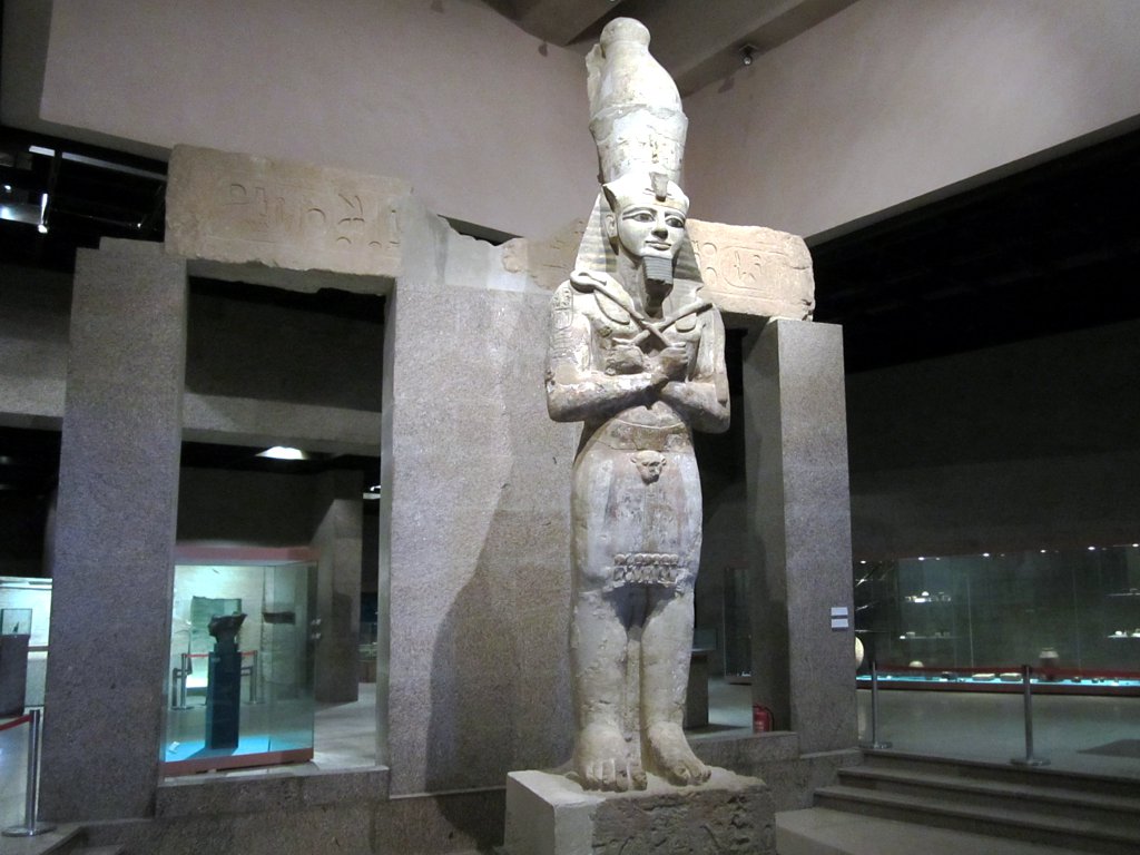 Statue of King Ramses II