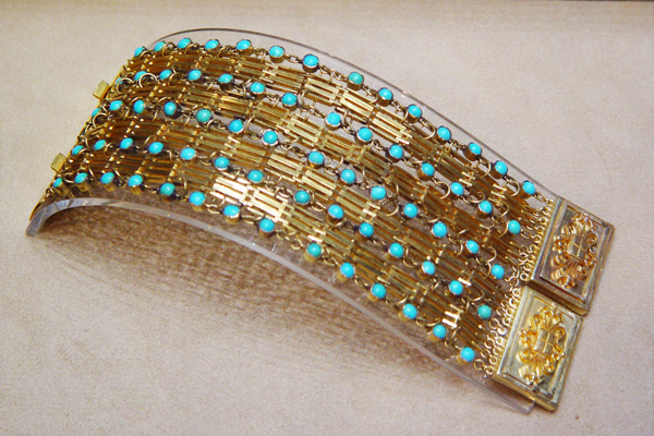 Golden bracelet- Princess Fawzzeya Ahmed Foad